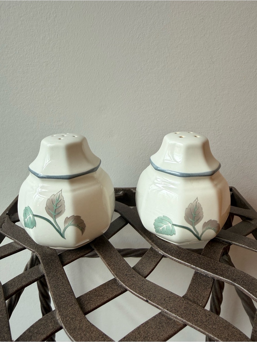 Mikasa Cream Ceramic Salt and Pepper Shakers with Green Leaf Motif